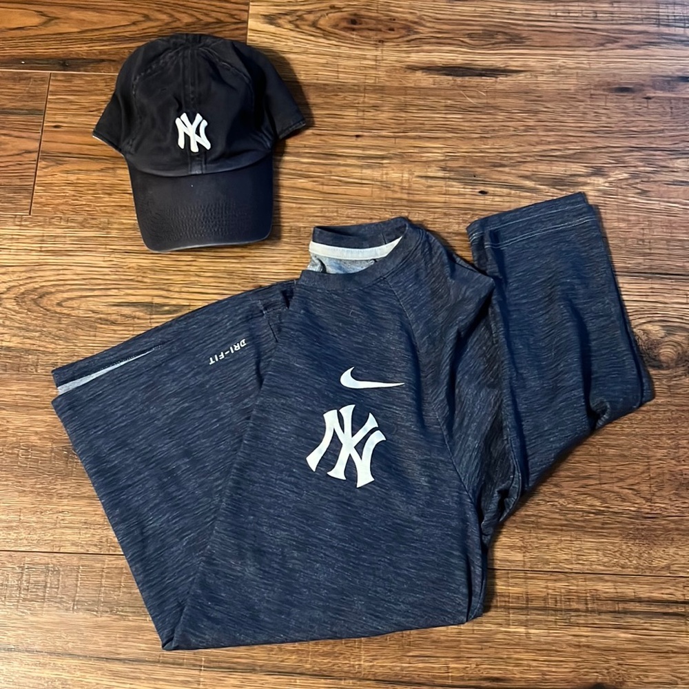 Bundle Nike New York Yankees MLB Women’s Small Top Navy Hat